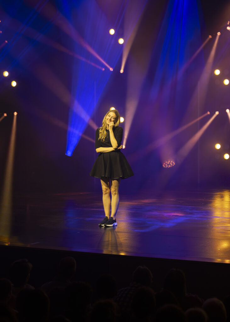 20251009-laura_laune-les_culturailes-©eloise_genoud.05 Les Culturailes - Des spectacles inoubliables, pour rire, rêver et s’étonner.