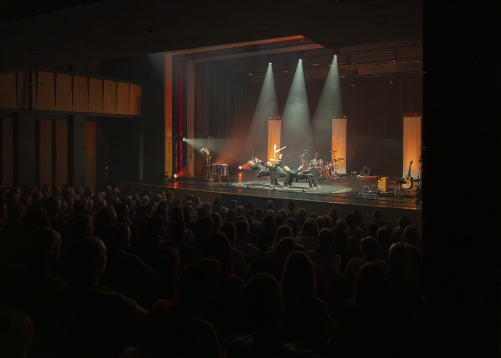 20251025-drum_brothers-les_culturailes-©eloise_genoud.07 Les Culturailes - Des spectacles inoubliables, pour rire, rêver et s’étonner.