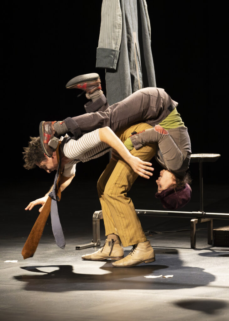 20251122-hang_up-©eloise_genoud-les_culturailes.07 Les Culturailes - Des spectacles inoubliables, pour rire, rêver et s’étonner.