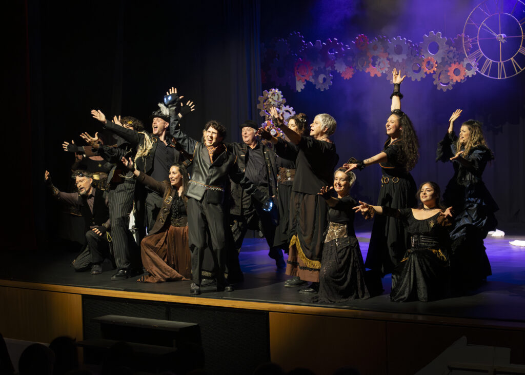 20251206-la_belle_et_la_bete-©eloise_genoud-les_culturailes.14 Les Culturailes - Des spectacles inoubliables, pour rire, rêver et s’étonner.