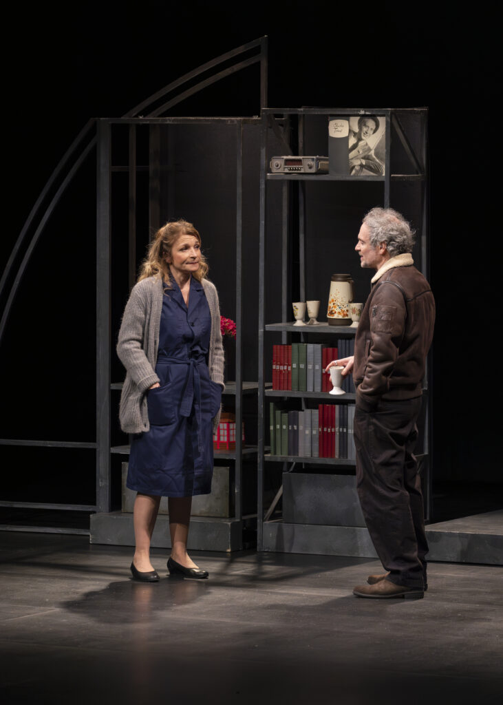 20260131-changer_leau_des_fleurs-les_culturailes-©eloise_genoud.03 Les Culturailes - Des spectacles inoubliables, pour rire, rêver et s’étonner.