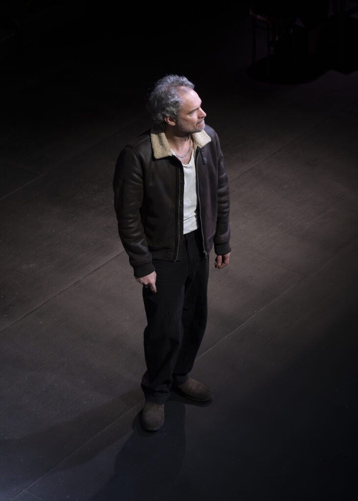 20260131-changer_leau_des_fleurs-les_culturailes-©eloise_genoud.09 Les Culturailes - Des spectacles inoubliables, pour rire, rêver et s’étonner.