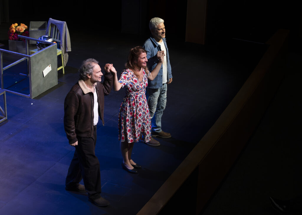 20260131-changer_leau_des_fleurs-les_culturailes-©eloise_genoud.11 Les Culturailes - Des spectacles inoubliables, pour rire, rêver et s’étonner.