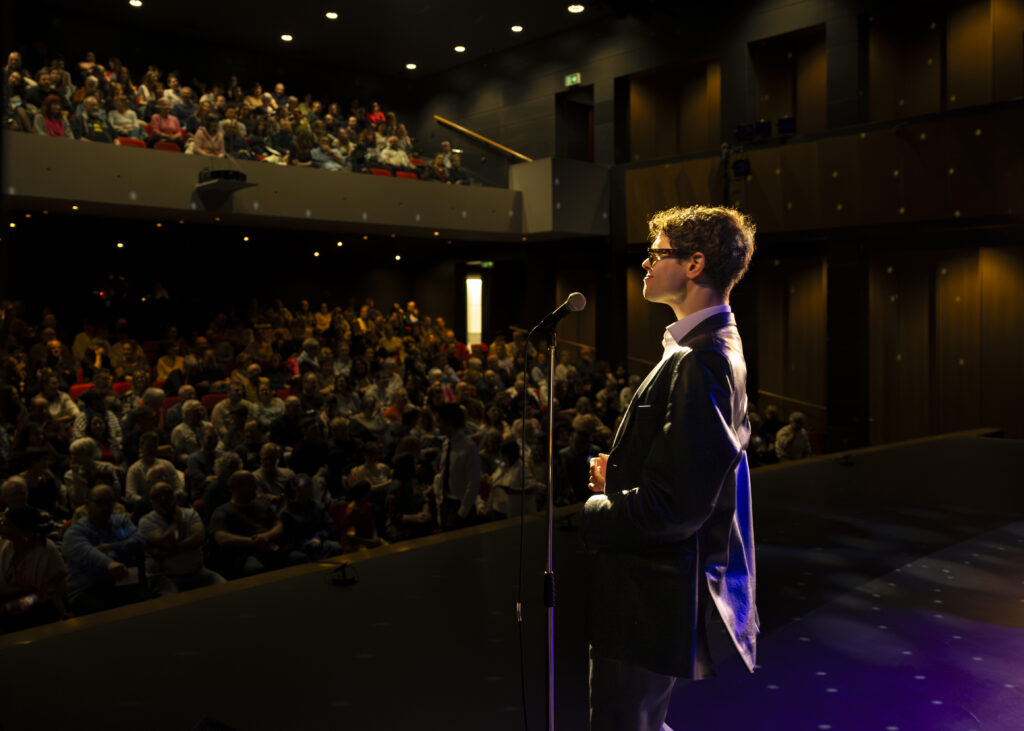 20260228-le_cercle_des_poetes_disparus-les_culturailes-©eloise_genoud.09 Les Culturailes - Des spectacles inoubliables, pour rire, rêver et s’étonner.