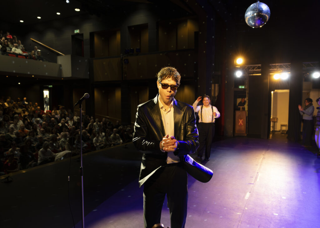 20260228-le_cercle_des_poetes_disparus-les_culturailes-©eloise_genoud.10 Les Culturailes - Des spectacles inoubliables, pour rire, rêver et s’étonner.