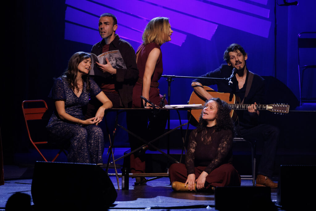 Aliose Chante Lf Photo 1 (crédit @lou Barthelemy - Emergences Musicales Montreux) Les Culturailes - Des spectacles inoubliables, pour rire, rêver et s’étonner.