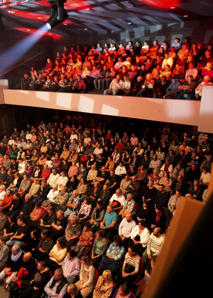 20240928-porchet-les_culturailes-©eloise_genoud.03.jpg-opt Les Culturailes - Des spectacles inoubliables, juste à côté de chez vous ! Châtel-St-Denis